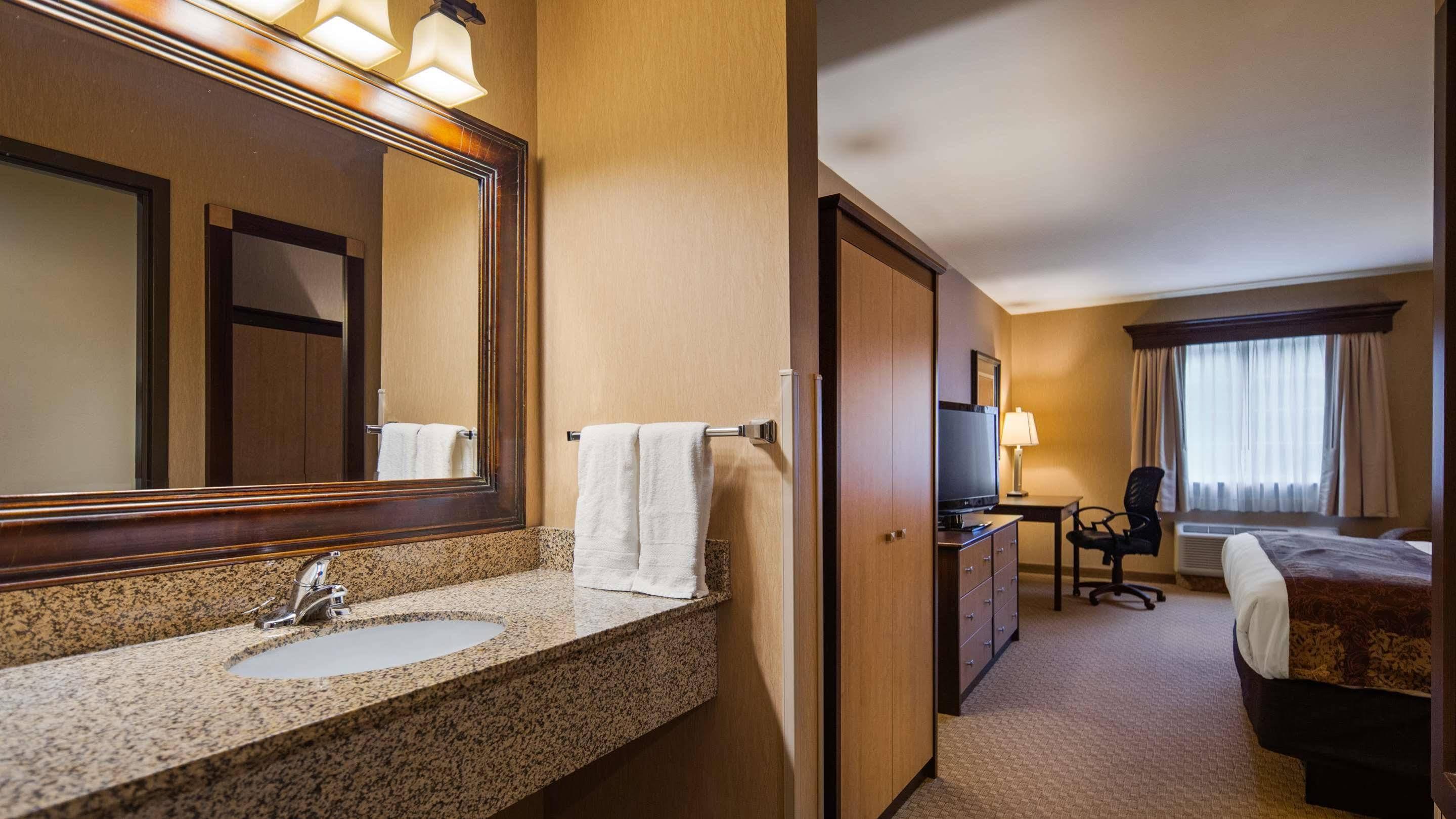 Crandon Inn&Suites Extérieur photo