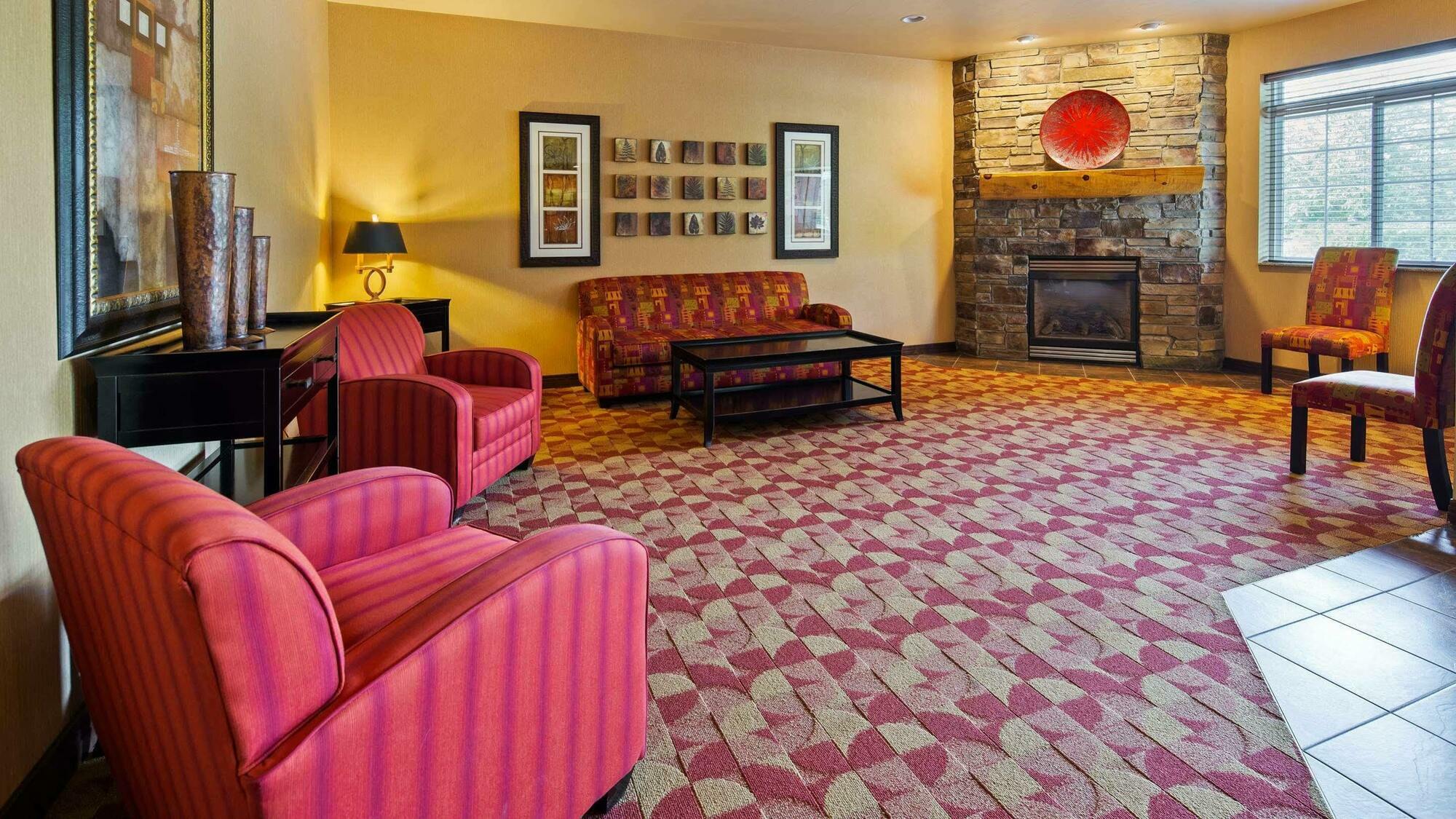 Crandon Inn&Suites Extérieur photo